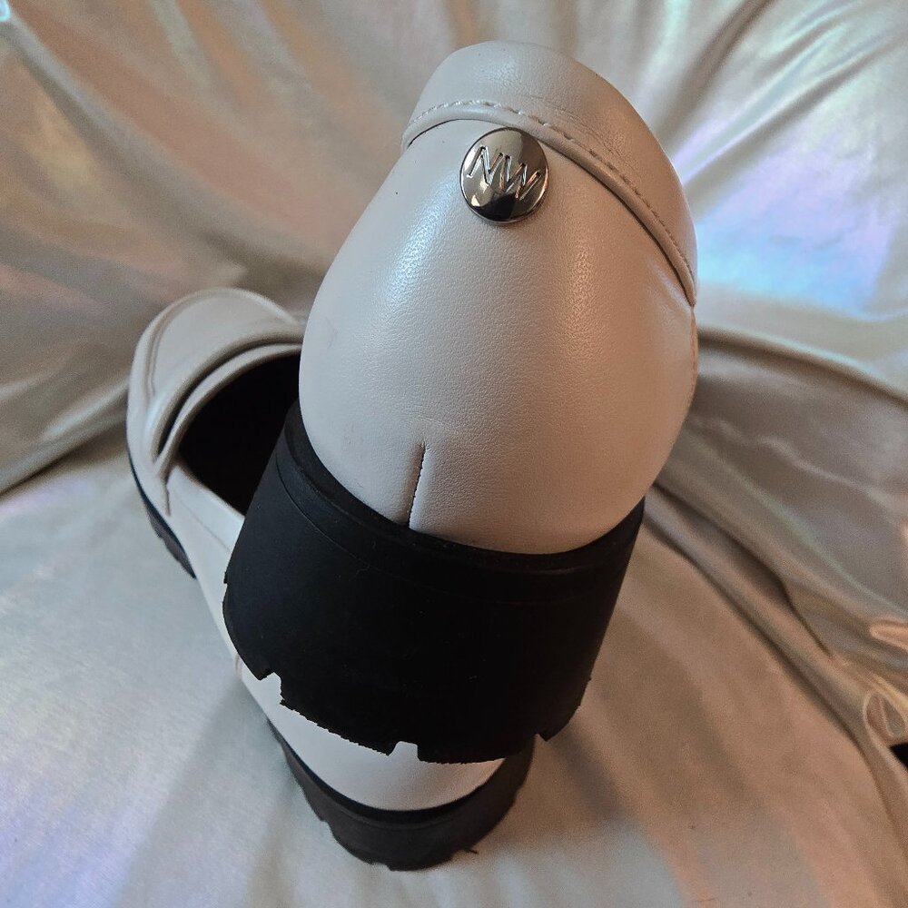 Nine West White Loafers with Black Soles 90s Slip On Dress Shoes 11 US Shoe EUC - Picture 12 of 16